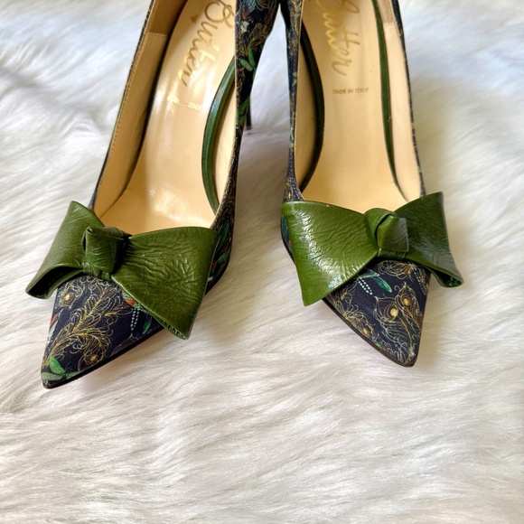 Butter Size 7.5 Made in Italy Heels Green Bow Peacock Print Pointed Toe Pumps - Picture 5 of 15